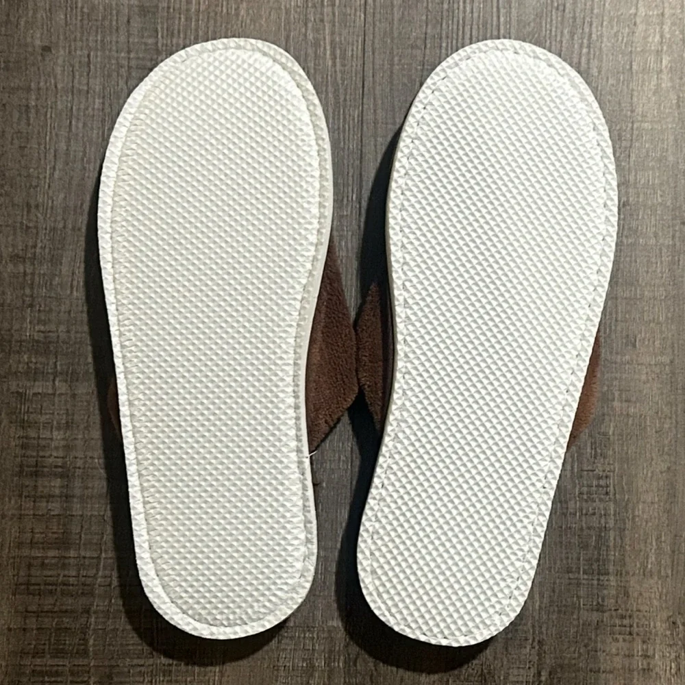 💞 New Men’s One Size up to Size 11 Cozy Brown Slippers